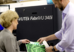 Maverick Concepts is currently installing its second EFI VUTEk FabriVU 340i printer.