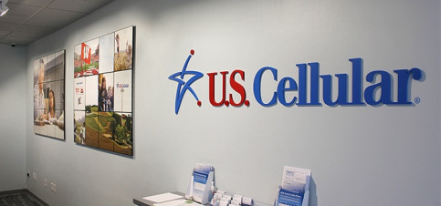 4 Ideas to Improve Your Retail Showroom and Signage