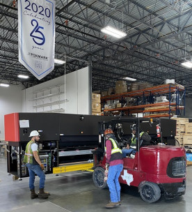 Foxmark Corp. has installed a new EFI VUTEk 5r+&nbsp;UV LED roll-to-roll superwide-format inkjet printer.