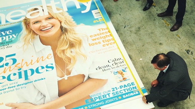 The magazine totaled 156 pages and required 9.3 liters of ink to print.